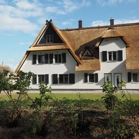 Dom wakacyjny In Mit Garten Rerik